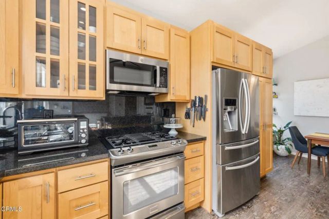 795 Livingston Avenue, Ventura, CA 93003
