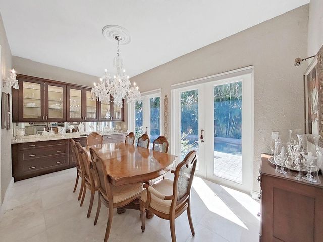 4833 WINDMILL PALM TERRACE NE, St Petersburg, FL 33703