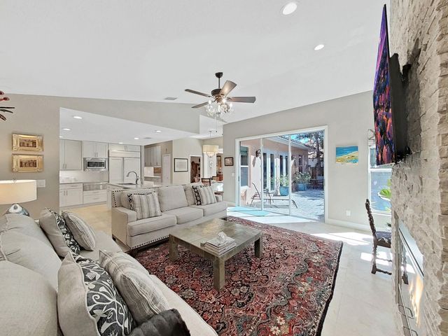 4833 WINDMILL PALM TERRACE NE, St Petersburg, FL 33703