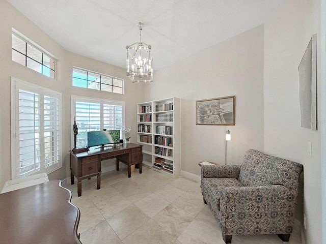 4833 WINDMILL PALM TERRACE NE, St Petersburg, FL 33703