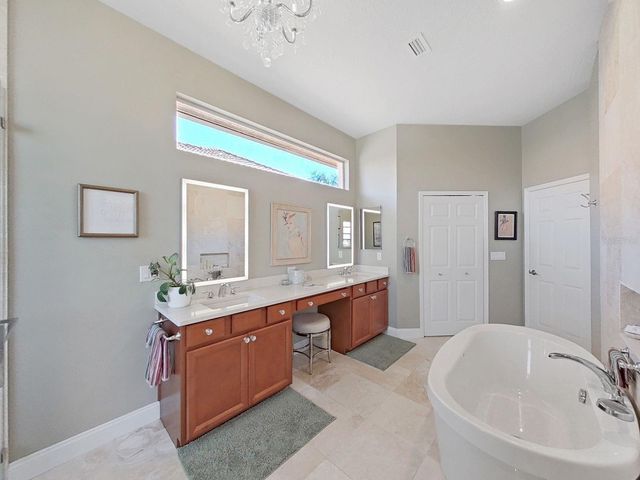 4833 WINDMILL PALM TERRACE NE, St Petersburg, FL 33703