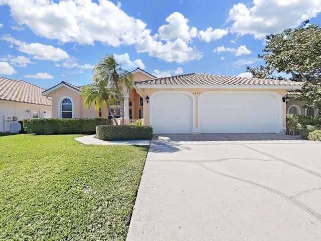 4833 WINDMILL PALM TERRACE NE, St Petersburg, FL 33703