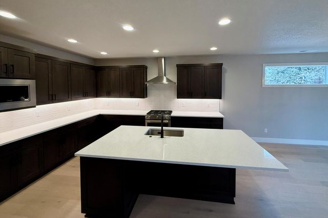 61425 SE Daybreak Court Lot 6, Bend, OR 97702