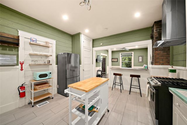 1112 17th Street, Galveston, TX 77550