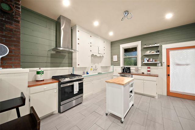 1112 17th Street, Galveston, TX 77550