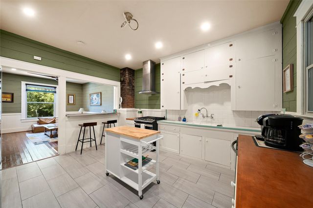 1112 17th Street, Galveston, TX 77550