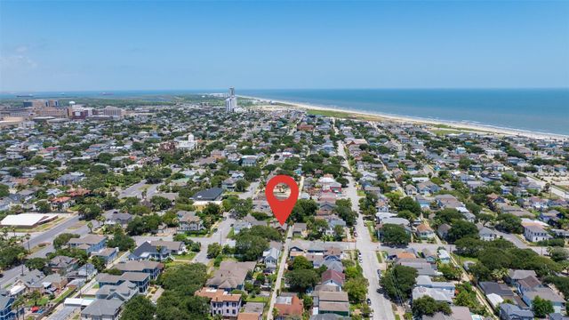 1112 17th Street, Galveston, TX 77550