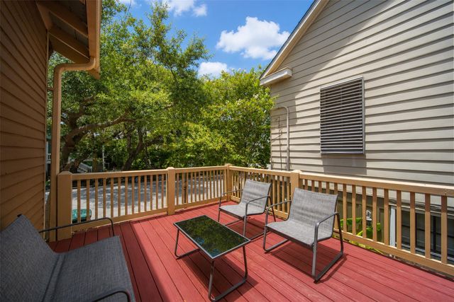1112 17th Street, Galveston, TX 77550