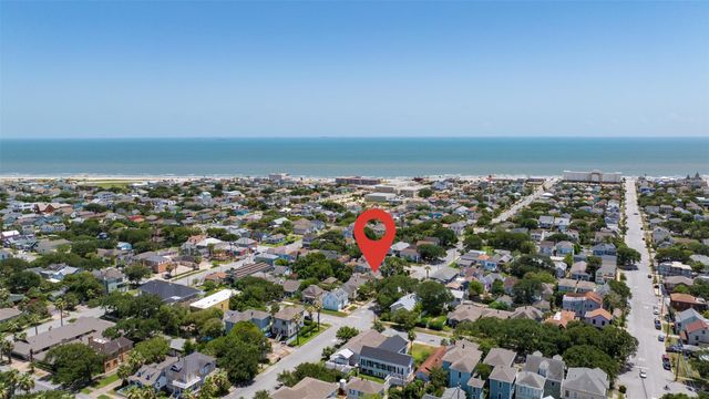 1112 17th Street, Galveston, TX 77550
