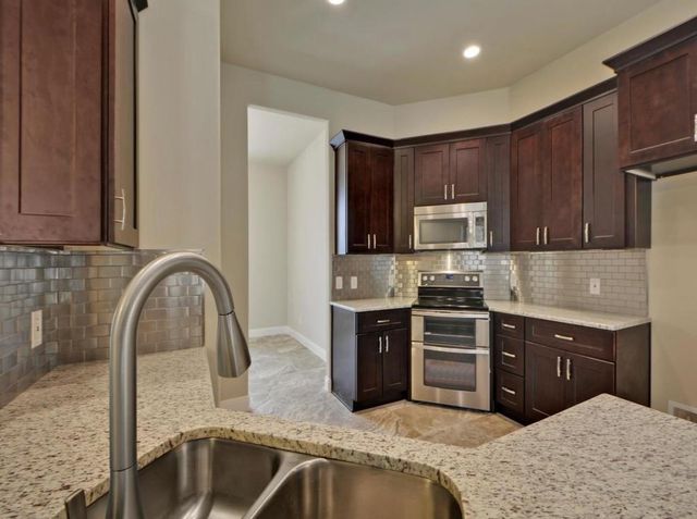 208 Venture BLVD S, Point Venture, TX 78645