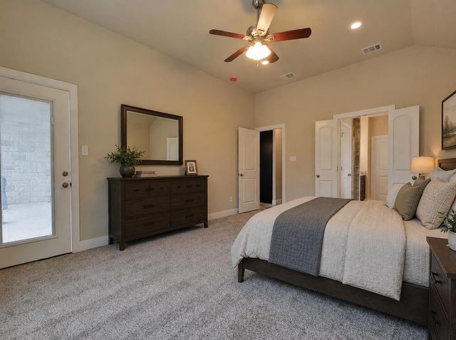 208 Venture BLVD S, Point Venture, TX 78645