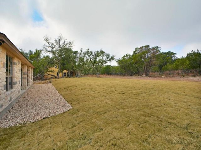 208 Venture BLVD S, Point Venture, TX 78645