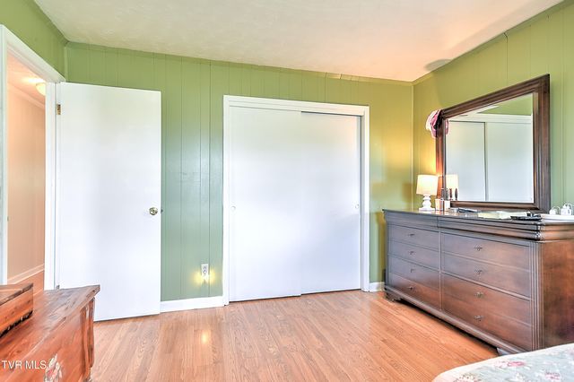 5950 Lone Star Road, Kingsport, TN 37660