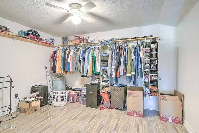 5950 Lone Star Road, Kingsport, TN 37660