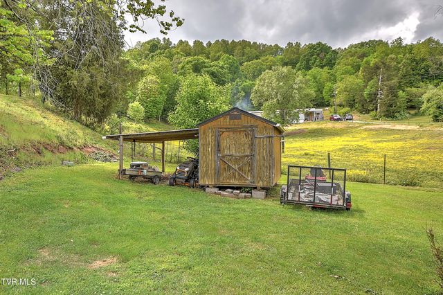5950 Lone Star Road, Kingsport, TN 37660