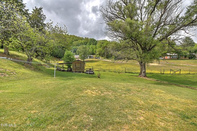 5950 Lone Star Road, Kingsport, TN 37660