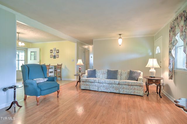 5950 Lone Star Road, Kingsport, TN 37660