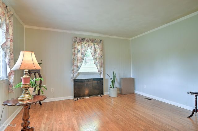 5950 Lone Star Road, Kingsport, TN 37660