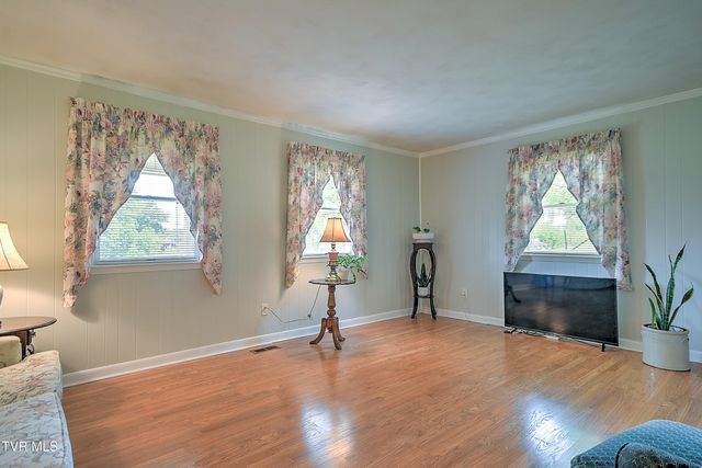 5950 Lone Star Road, Kingsport, TN 37660
