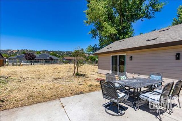 23781 Port Royal Court, Tehachapi, CA 93561