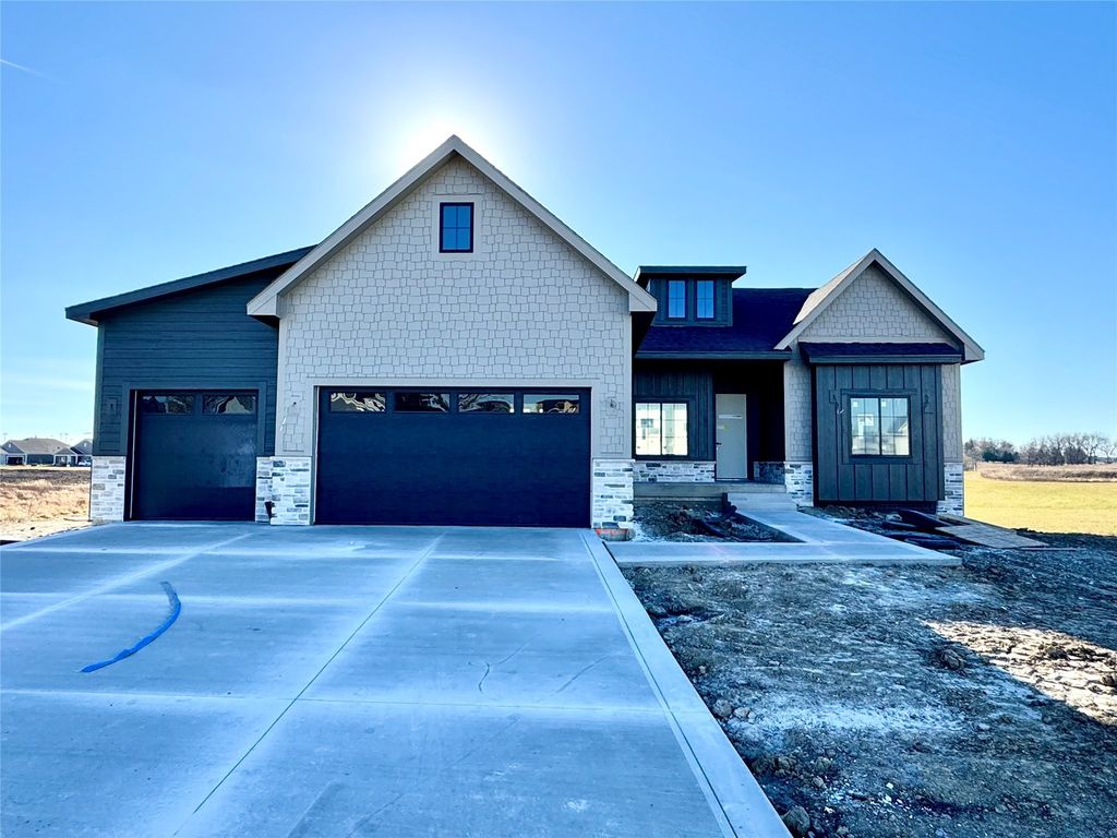 1330 NW Brooks Drive, Waukee, IA 50263