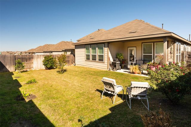 137 Big Leaf DR, Buda, TX 78610