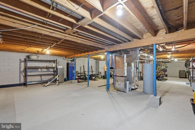 7124 IVAKOTA RD, Clifton, VA 20124