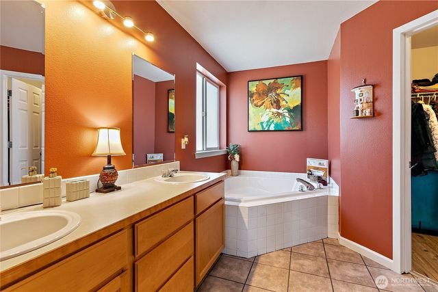 213 Williams Boulevard NE, Orting, WA 98360