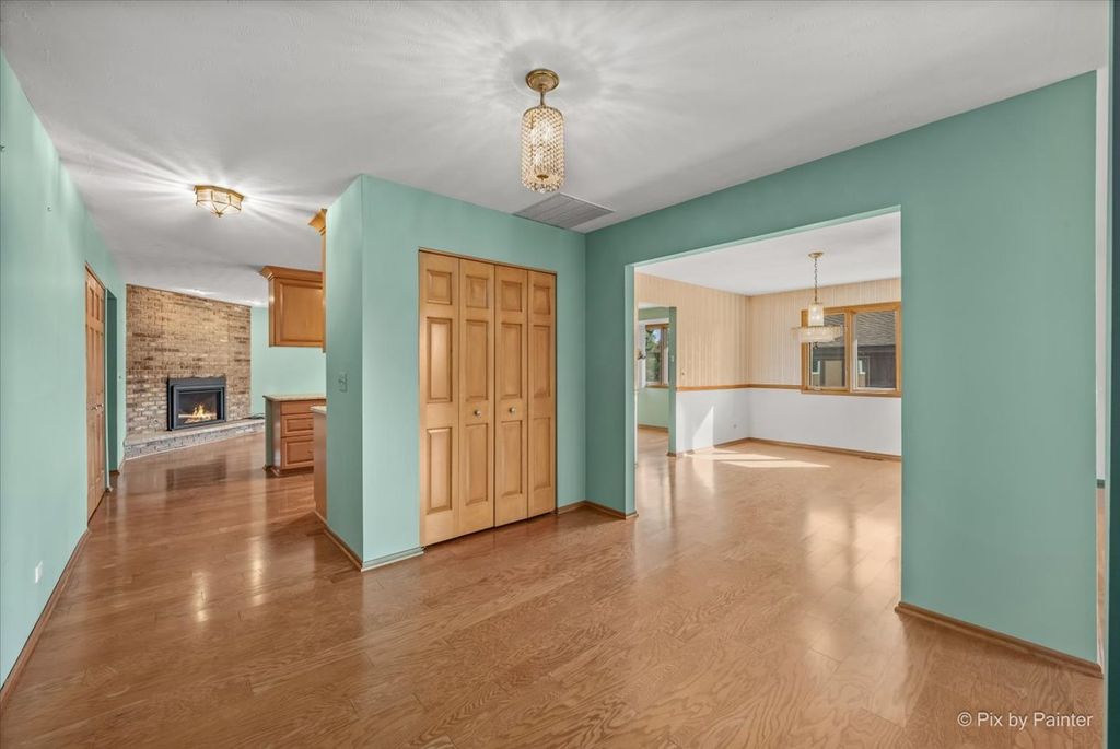 105 Haverhill Lane, Schaumburg, IL 60193 — photo 4