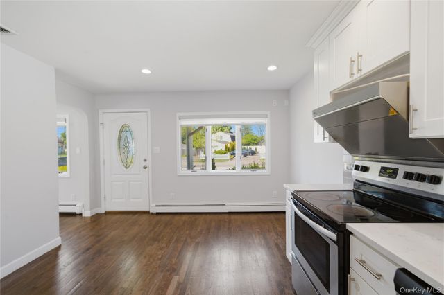 305 Arnold Avenue, West Babylon, NY 11704