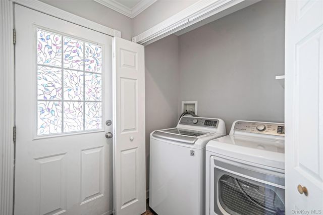 305 Arnold Avenue, West Babylon, NY 11704