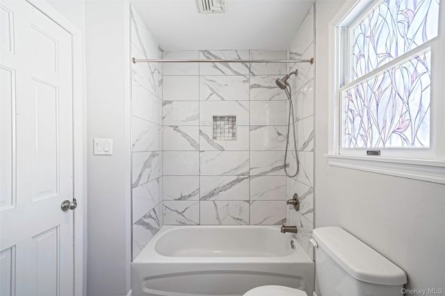 305 Arnold Avenue, West Babylon, NY 11704