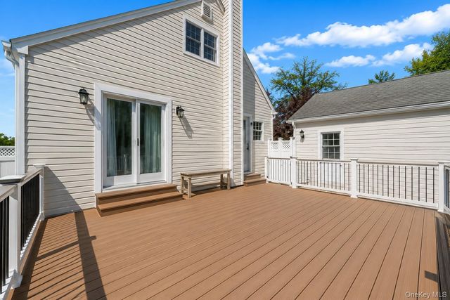 305 Arnold Avenue, West Babylon, NY 11704