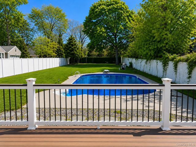 305 Arnold Avenue, West Babylon, NY 11704