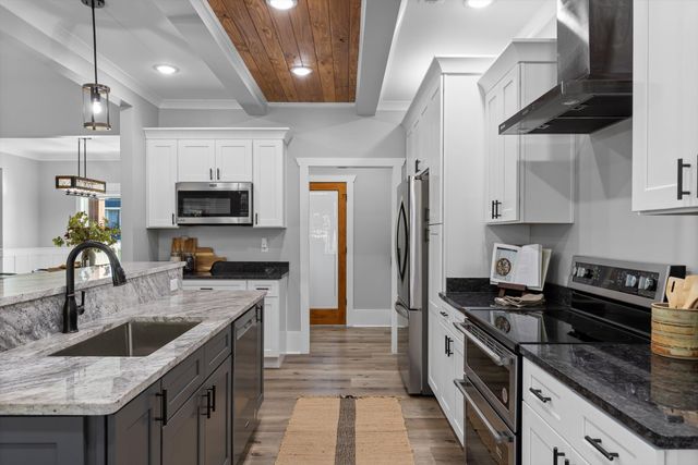 374 Wildewood Trail, Chickamauga, GA 30707