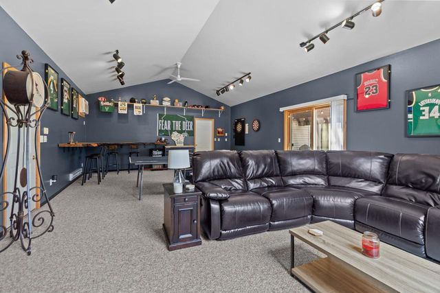 96 UNIVERSITY DRIVE, Fond Du Lac, WI 54935