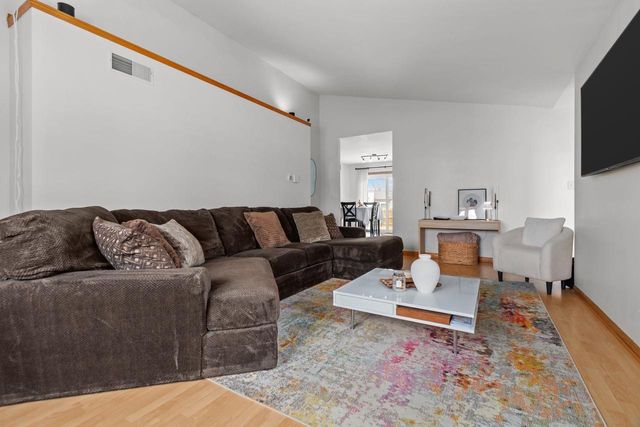 96 UNIVERSITY DRIVE, Fond Du Lac, WI 54935