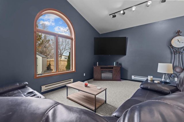 96 UNIVERSITY DRIVE, Fond Du Lac, WI 54935