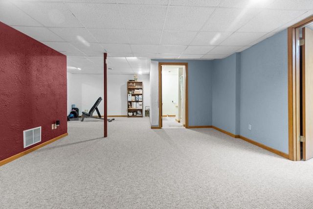 96 UNIVERSITY DRIVE, Fond Du Lac, WI 54935