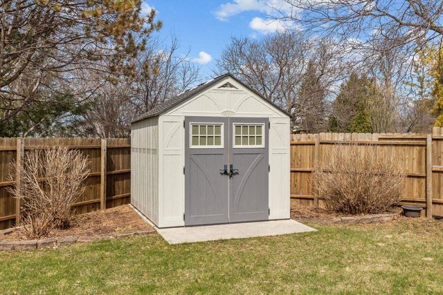 96 UNIVERSITY DRIVE, Fond Du Lac, WI 54935