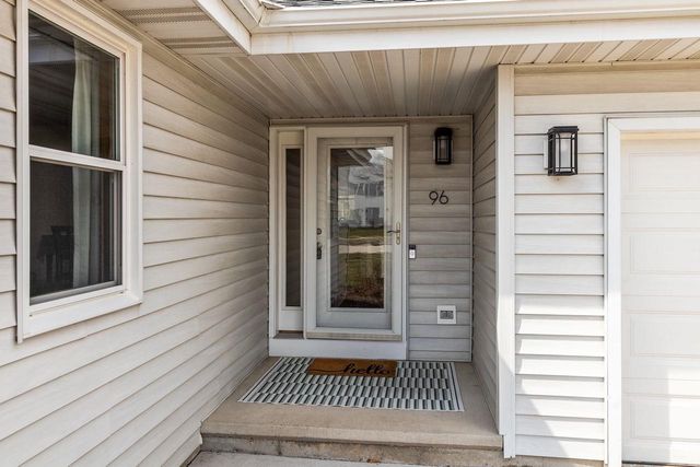 96 UNIVERSITY DRIVE, Fond Du Lac, WI 54935