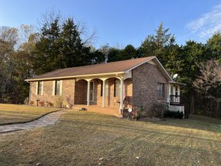 141 J T Foster Rd, Allons, TN 38541