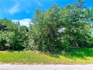 2909 4th ST SW, Lehigh Acres, FL 33976