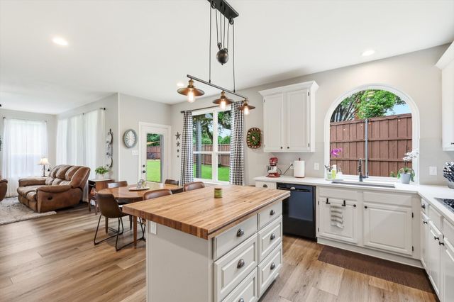 2605 Skinner Drive, Flower Mound, TX 75028