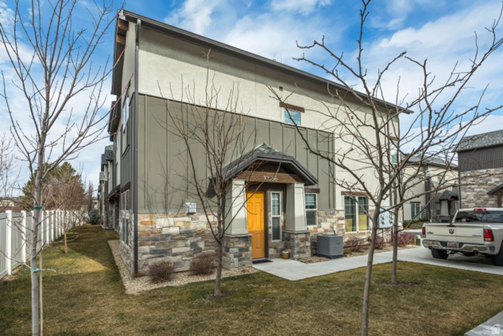 10556 S SANDY SAGE WAY, Sandy, UT 84070