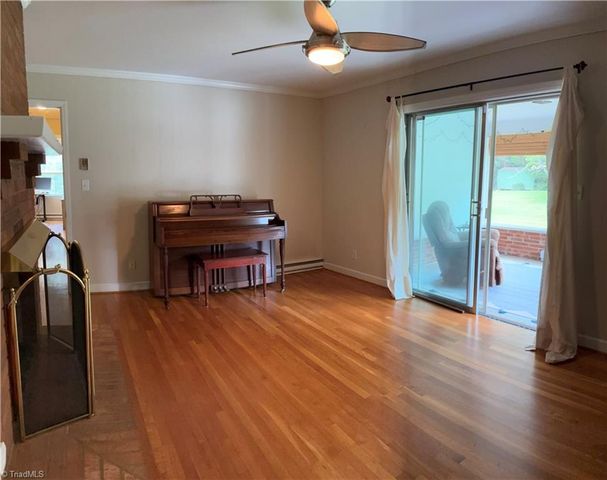 5209 Ventura Drive, Greensboro, NC 27406