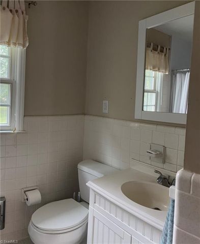 5209 Ventura Drive, Greensboro, NC 27406