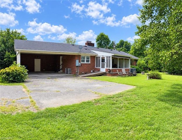 5209 Ventura Drive, Greensboro, NC 27406
