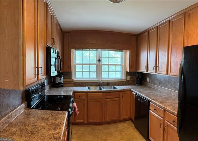 5209 Ventura Drive, Greensboro, NC 27406
