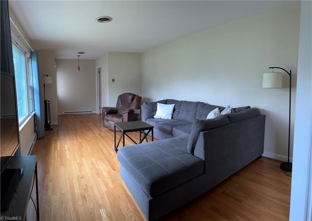 5209 Ventura Drive, Greensboro, NC 27406